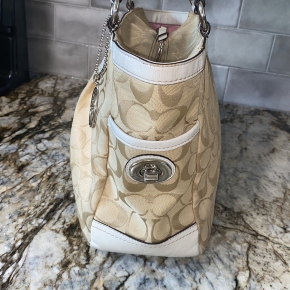 Coach Signature Pleated Ew Gallery Tote Bag - Picture 3 of 10